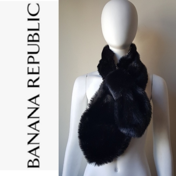 Banana Republic Accessories - Banana Republic Lux Faux Fur and Silk Scarf